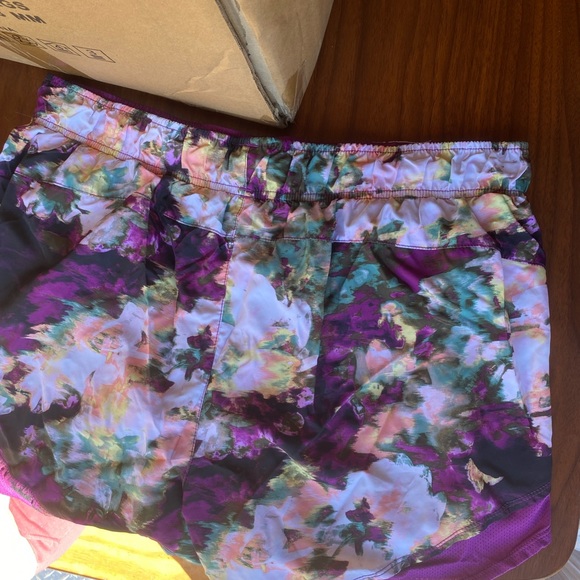 Athletic Shorts - Picture 6 of 9